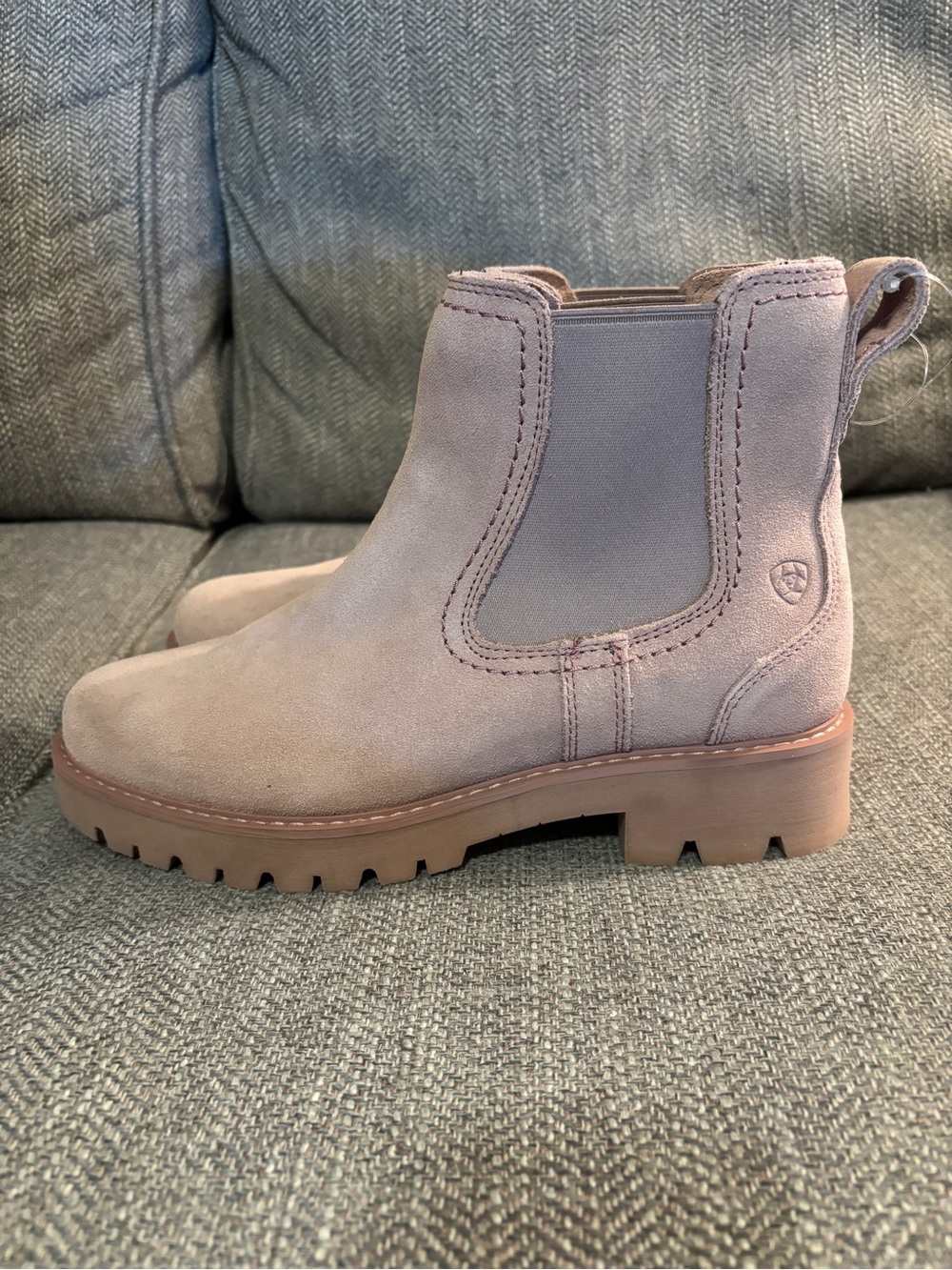 Ariat Wexford Lug Chelsea Boots Sz 8B - Picture 4 of 10